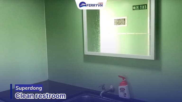 clean restrooms ha tien to phu quoc ferry
